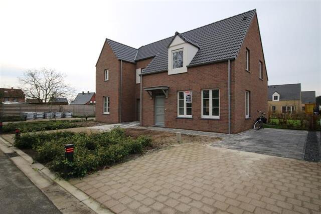 TIELEN  Flor Baron Peetersstraat 21 afbeelding 1