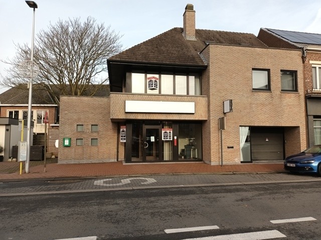 Opperstraat 11 en 11a Moerbeke afbeelding 1