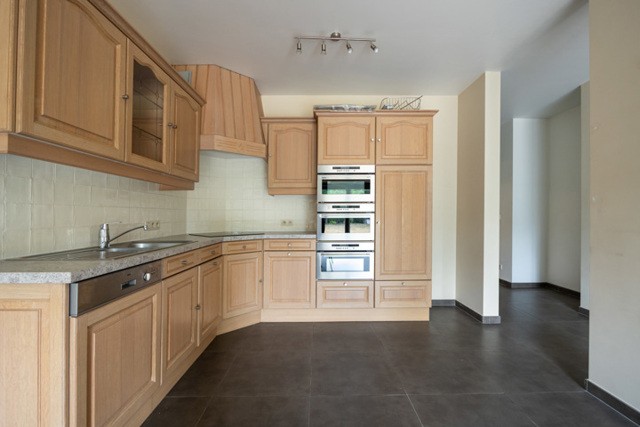 AUGUST DILSLEI 20 - 'S-GRAVENWEZEL afbeelding 3