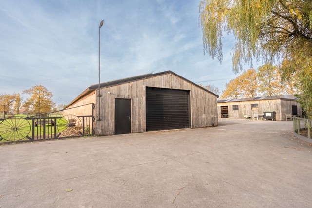 WUUSTWEZELSESTEENWEG 2D BRECHT afbeelding 3