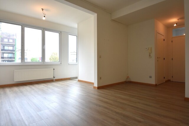 BREDABAAN 820A BUS 1.1 TE MERKSEM afbeelding 2