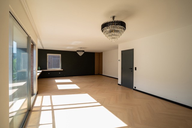 Bredabaan 396 bus 2001 - 2930 Brasschaat afbeelding 3