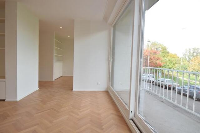 Gerenoveerd luxe appartement met garage afbeelding 2