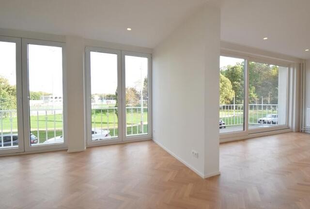 Gerenoveerd luxe appartement met garage afbeelding 1