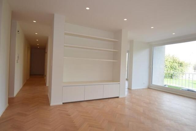 Gerenoveerd luxe appartement met garage afbeelding 3