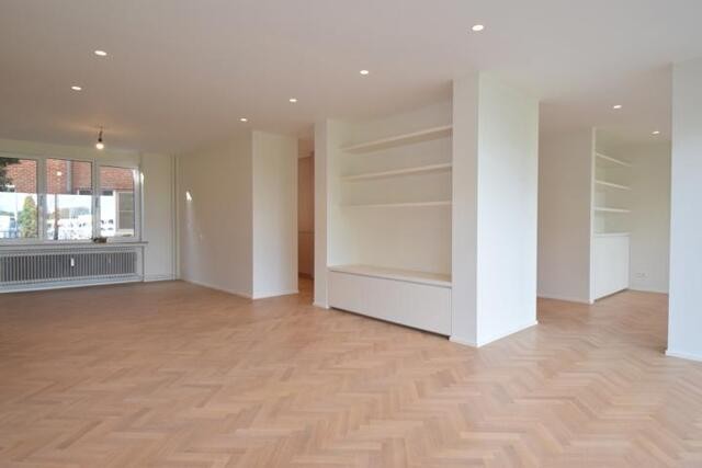 Gerenoveerd luxe appartement met garage afbeelding 4
