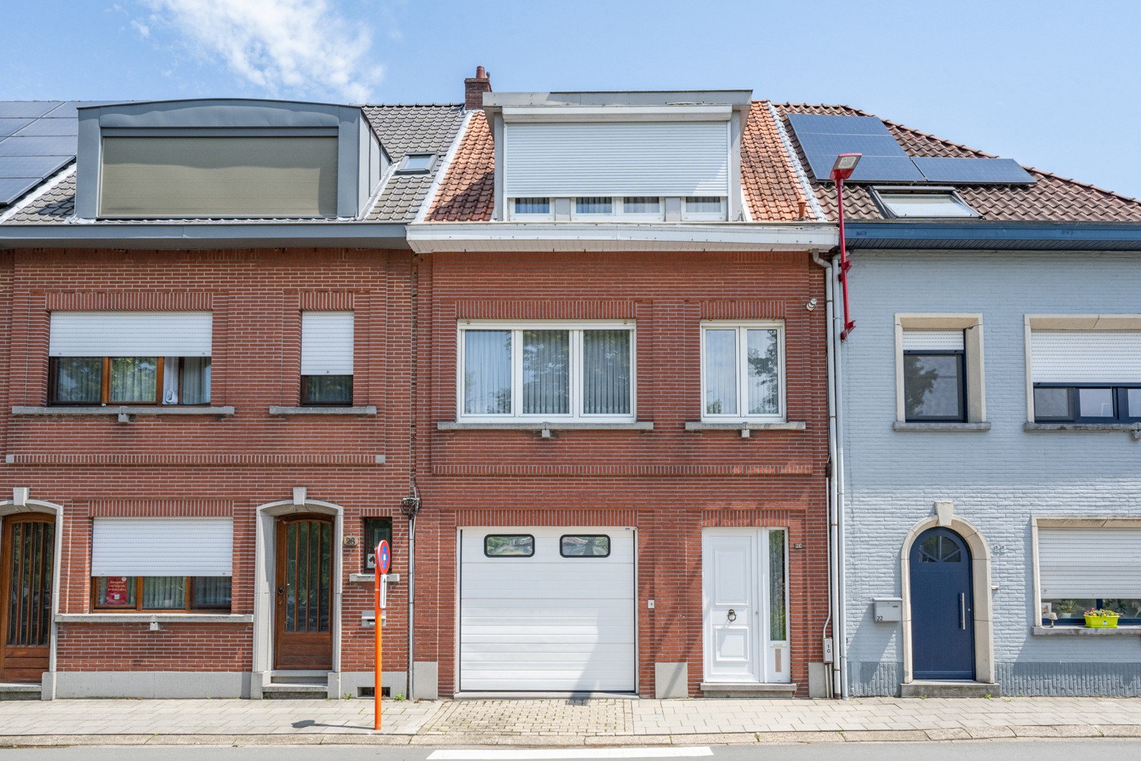 SCHOOLSTRAAT 24, LINT