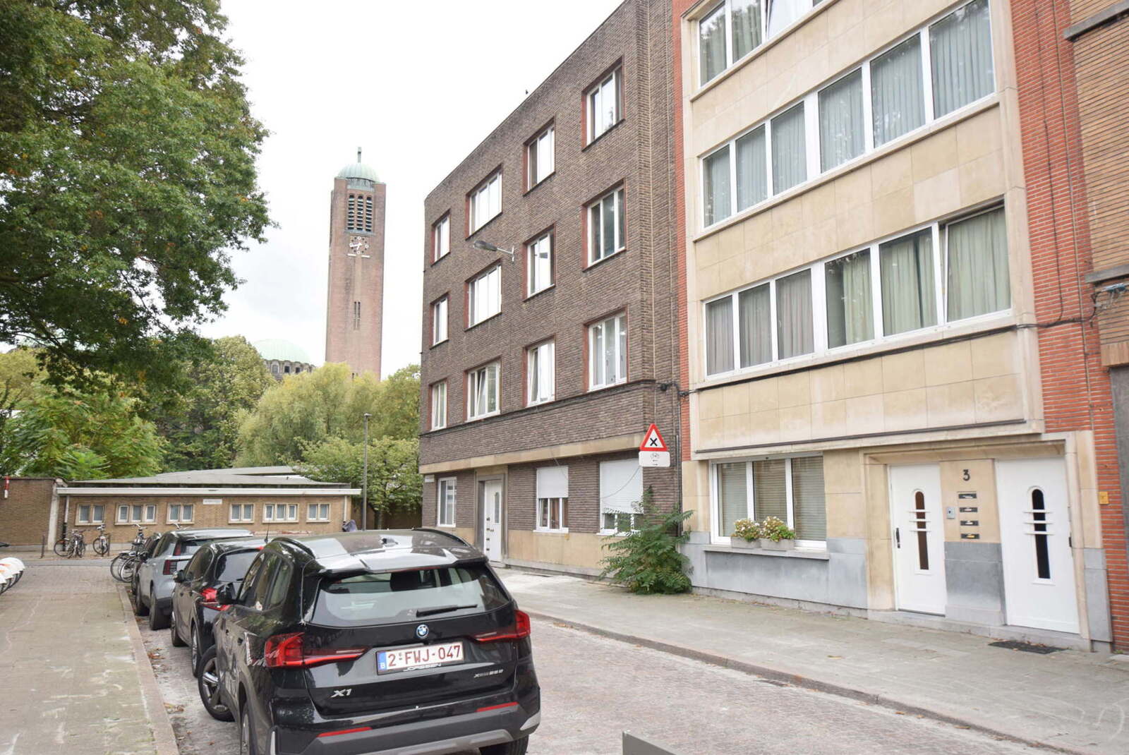 Mooi 2 slk appartement met tuintje te huur.