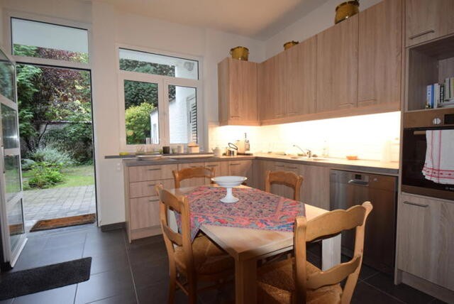 Mooi 2 slk appartement met tuintje te huur. afbeelding 2